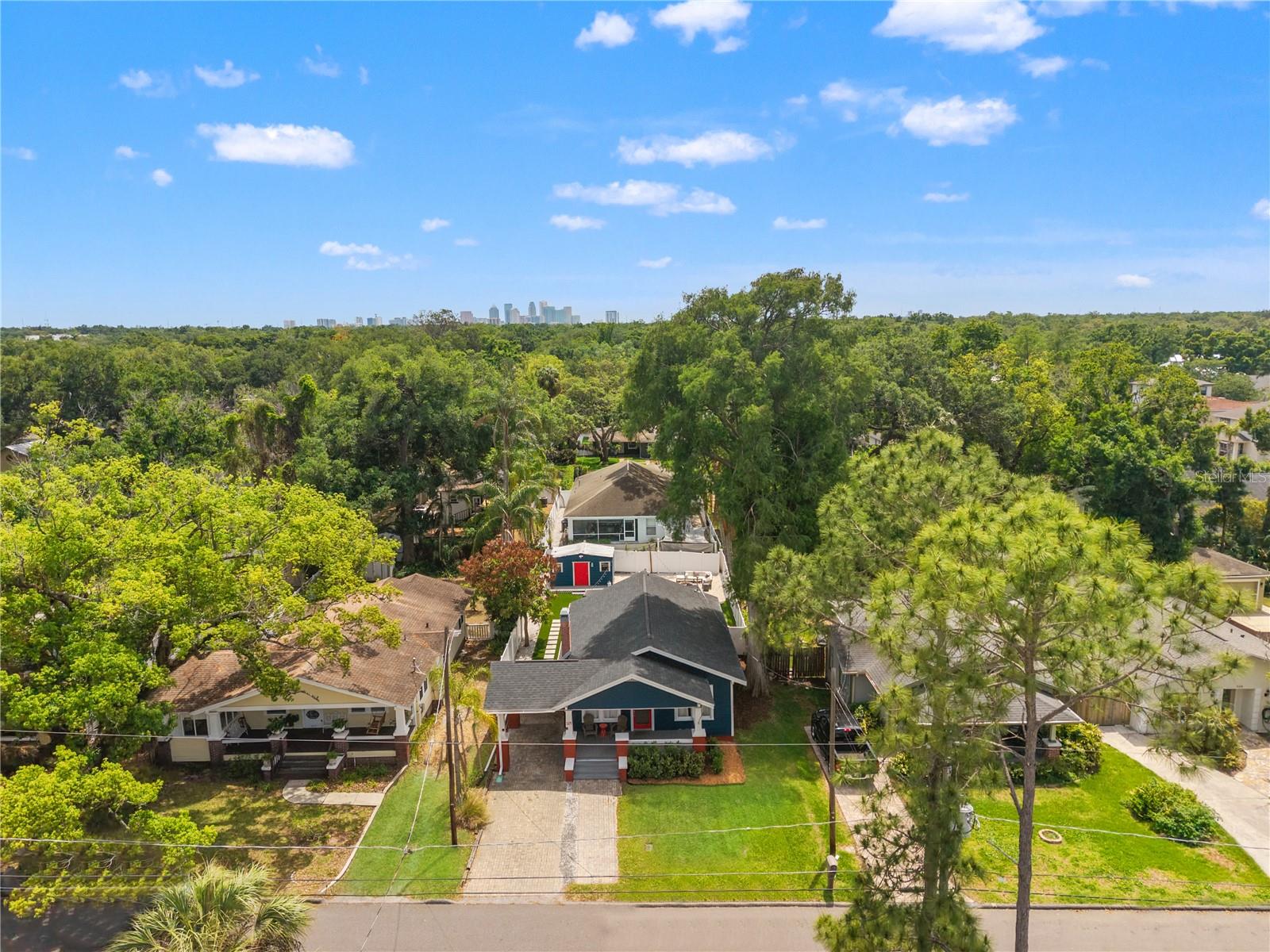 324 W HAYA STREET, Tampa, FL 33603