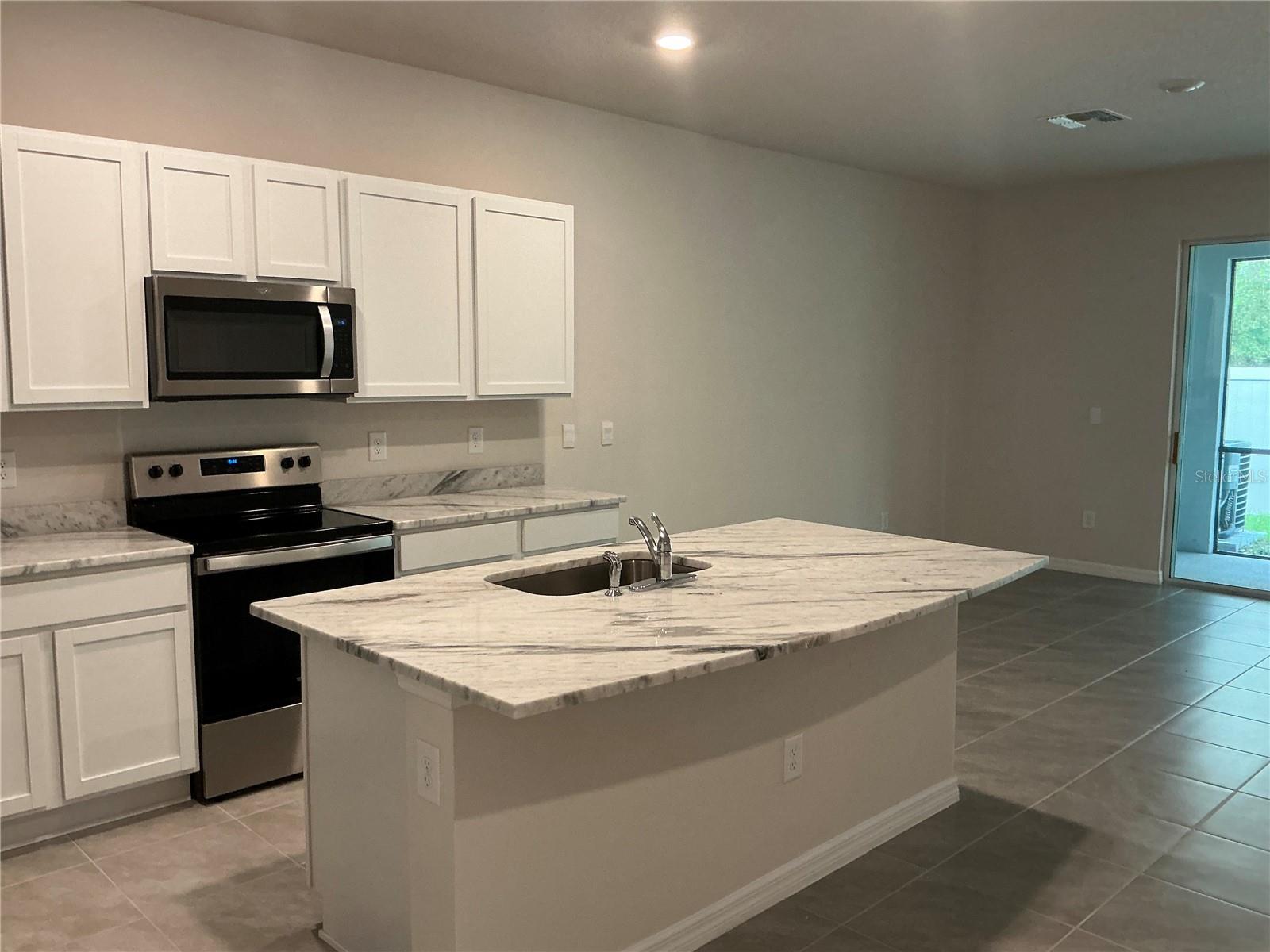 11961 HAMILTON AVENUE, Largo, FL 33774