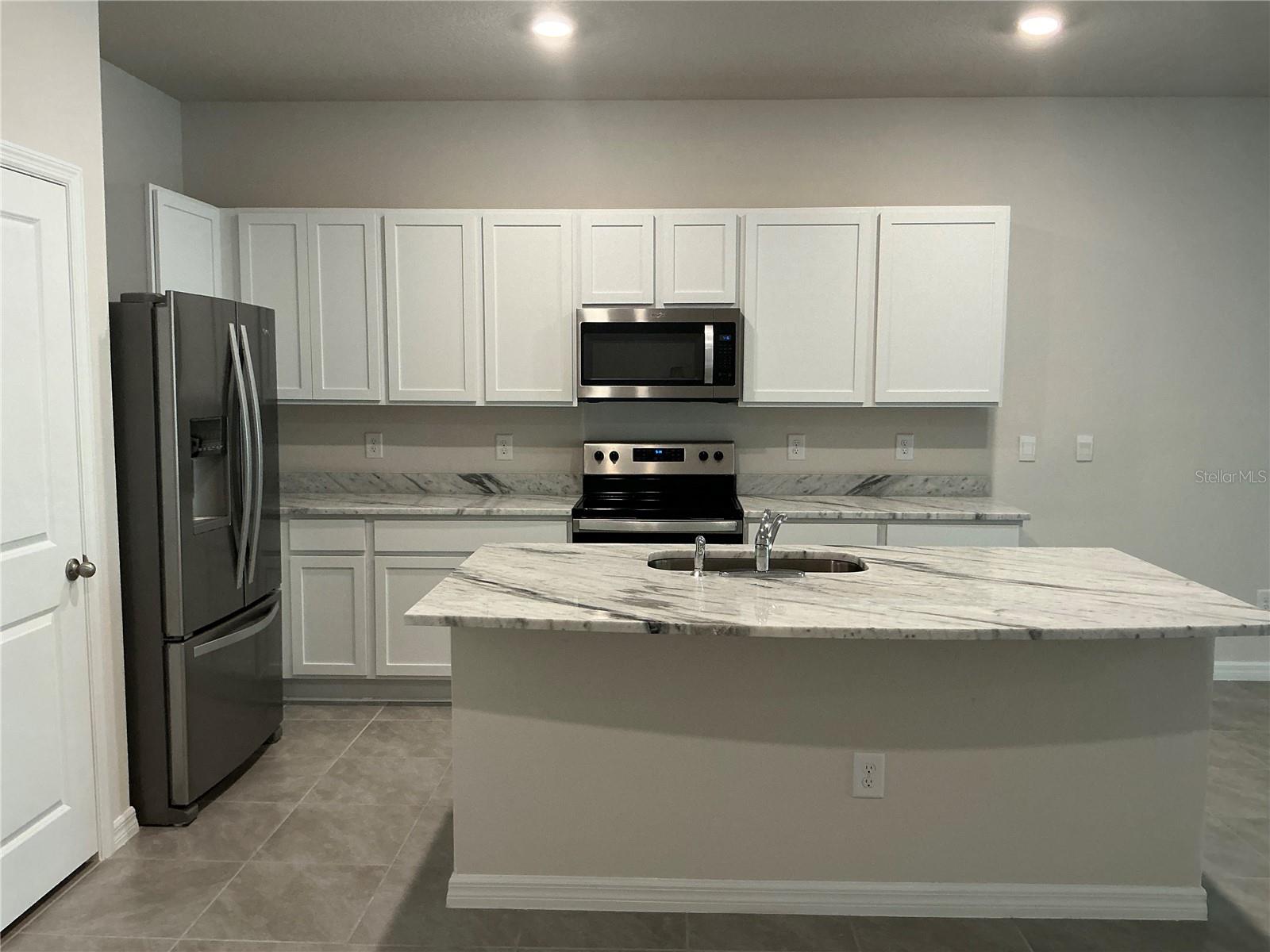 11961 HAMILTON AVENUE, Largo, FL 33774