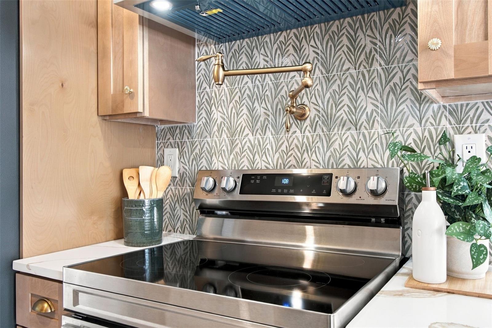 3615 EMERSON AVENUE S, St Petersburg, FL 33711