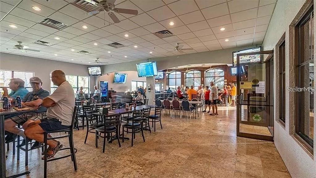 South Clubhouse - Palm Court Cafe & Bar