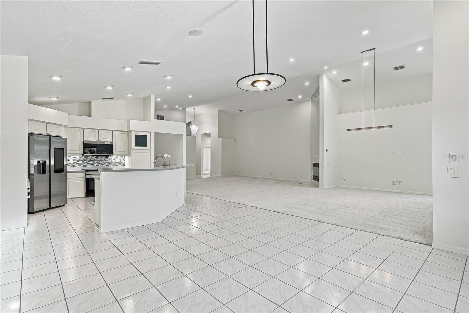 1101 DARLINGTON OAK DRIVE NE, St Petersburg, FL 33703