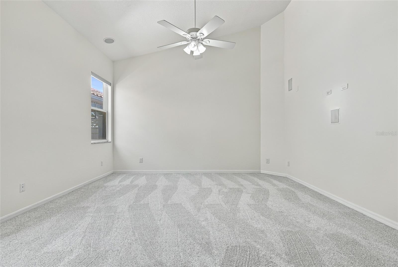 1101 DARLINGTON OAK DRIVE NE, St Petersburg, FL 33703