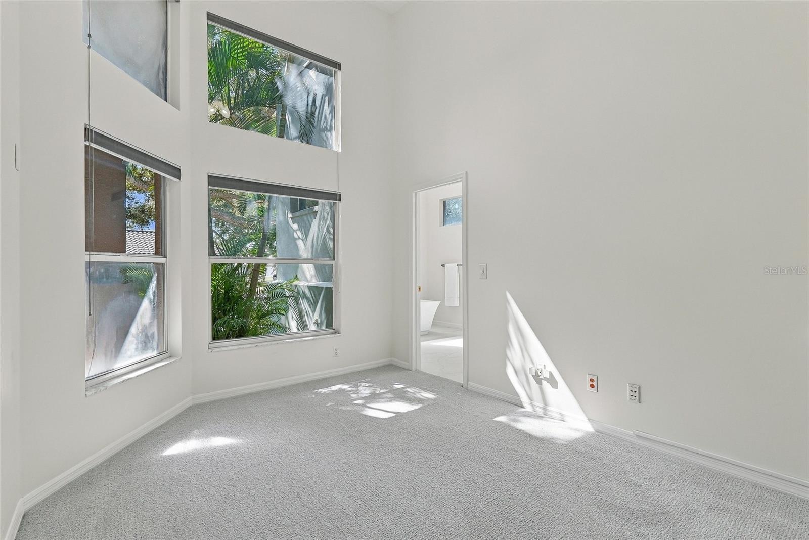 1101 DARLINGTON OAK DRIVE NE, St Petersburg, FL 33703