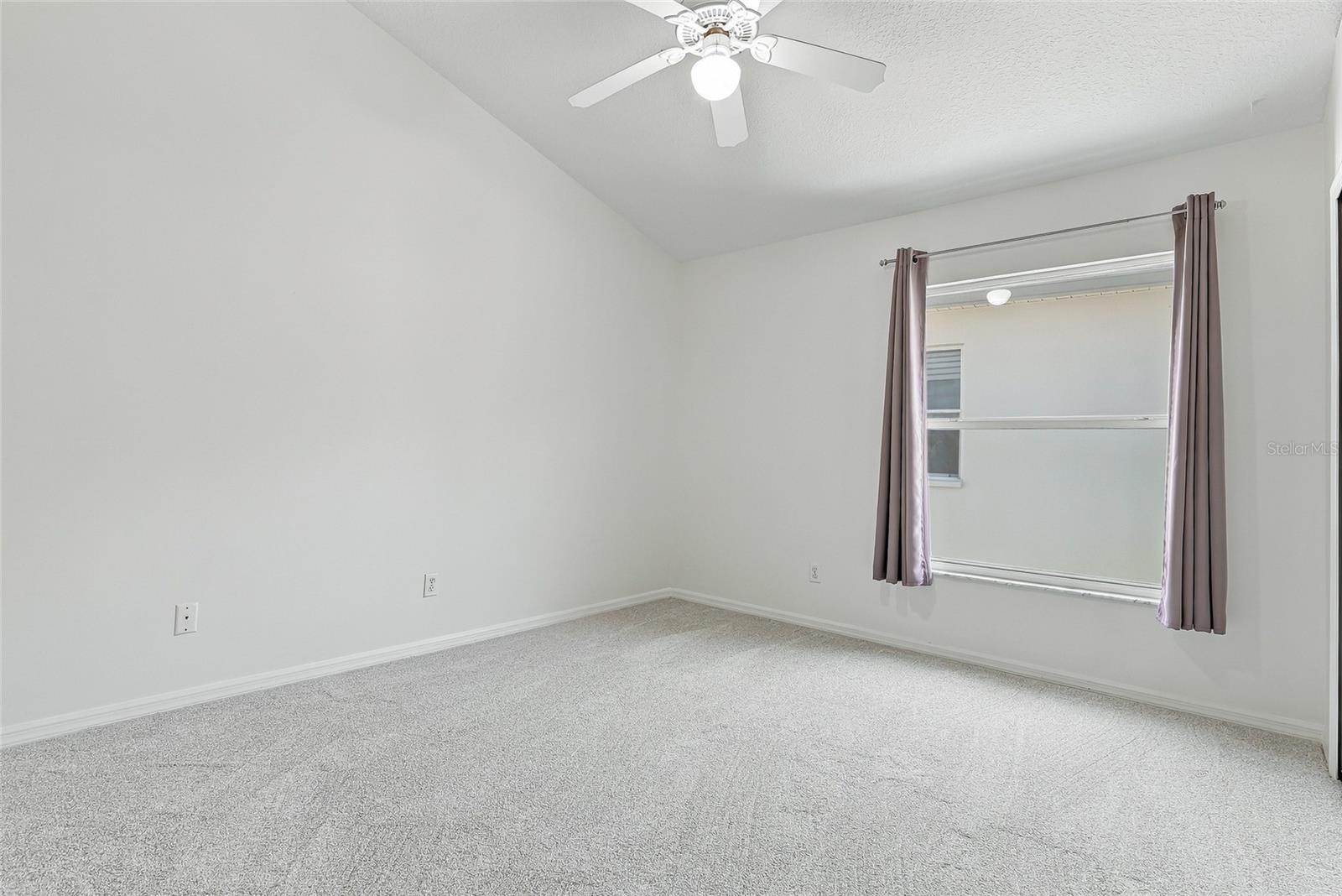 1101 DARLINGTON OAK DRIVE NE, St Petersburg, FL 33703