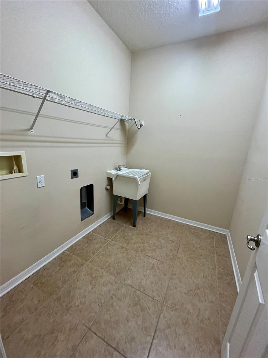 1040 ORCA COURT, Holiday, FL 34691