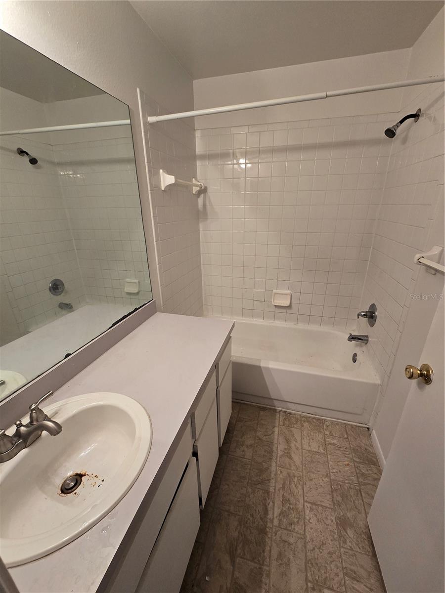 13612 LARAWAY DRIVE, Riverview, FL 33579