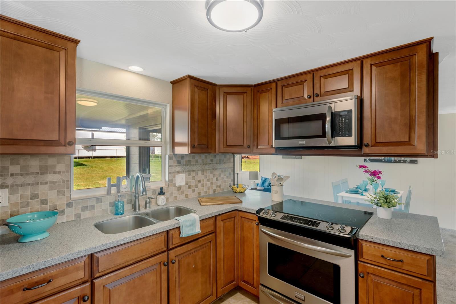 13812 MEADOW OAKS DRIVE, Dover, FL 33527