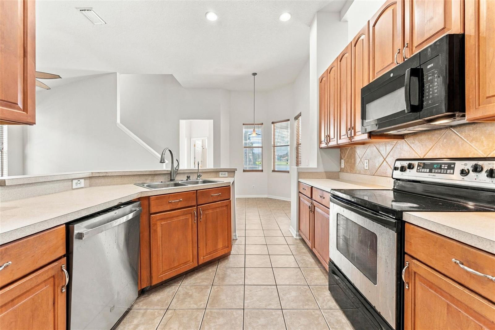 11617 GROVE ARCADE DRIVE, Riverview, FL 33569