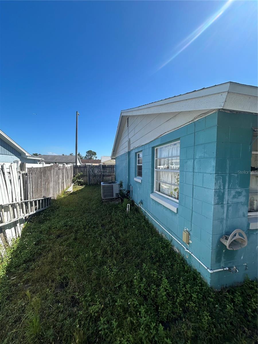8906 PEPPERMILL COURT, Tampa, FL 33634