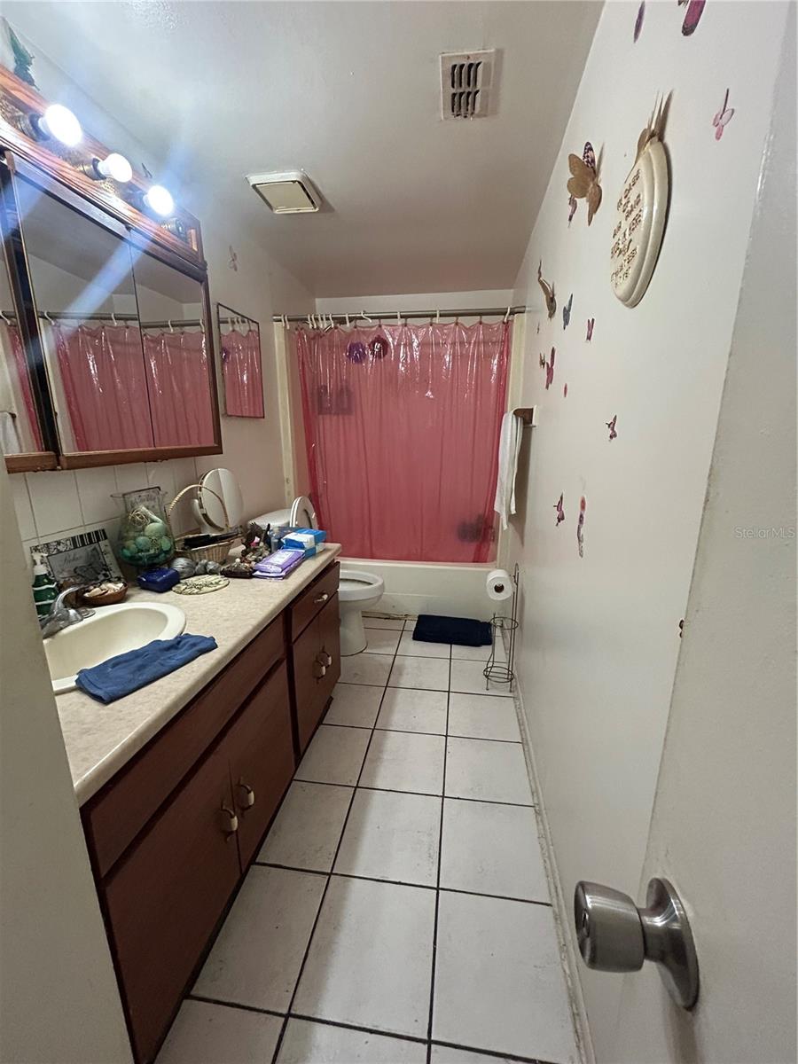 8906 PEPPERMILL COURT, Tampa, FL 33634