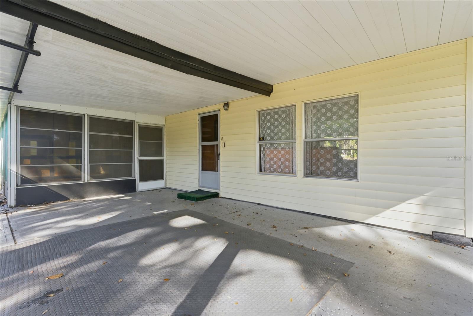 6147 RIDGEWOOD DRIVE, Zephyrhills, FL 33542