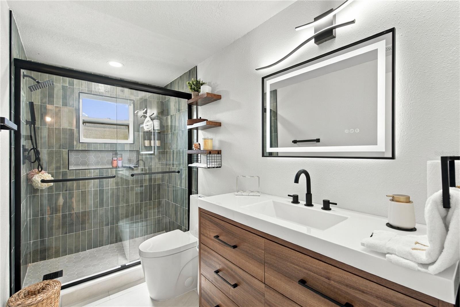 BATHROOM 2