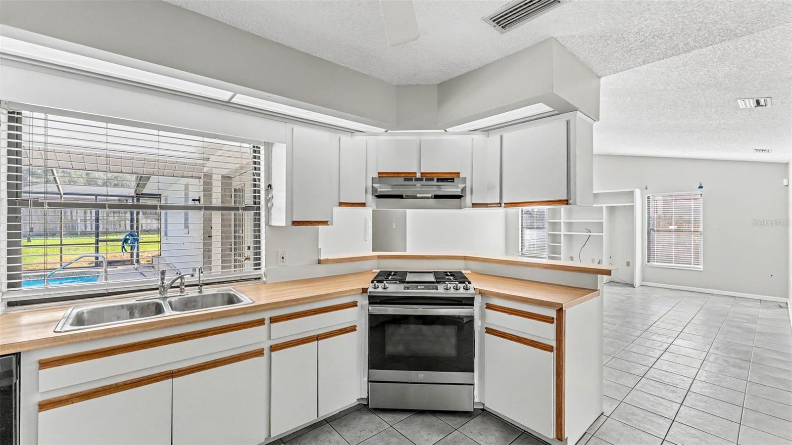 751 CEDAR KNOLL DRIVE N, Lakeland, FL 33809