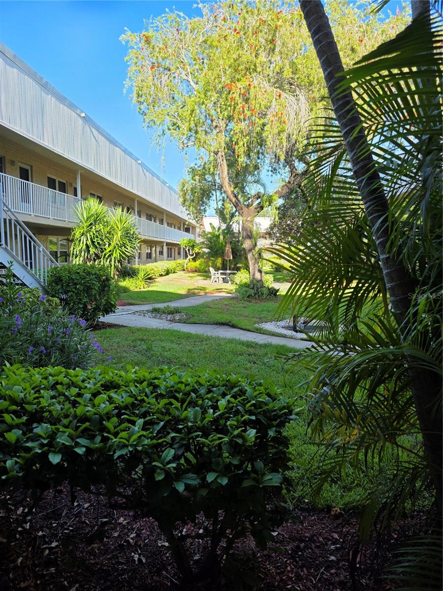 10033 64TH AVENUE N, #9, St Petersburg, FL 33708