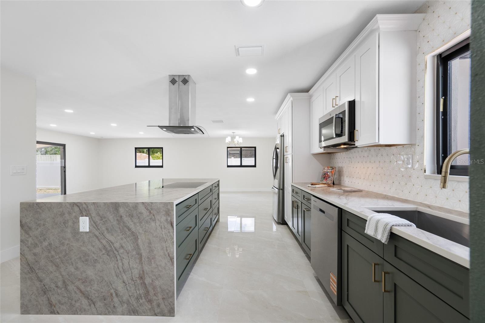 4707 W PAUL AVENUE, Tampa, FL 33611