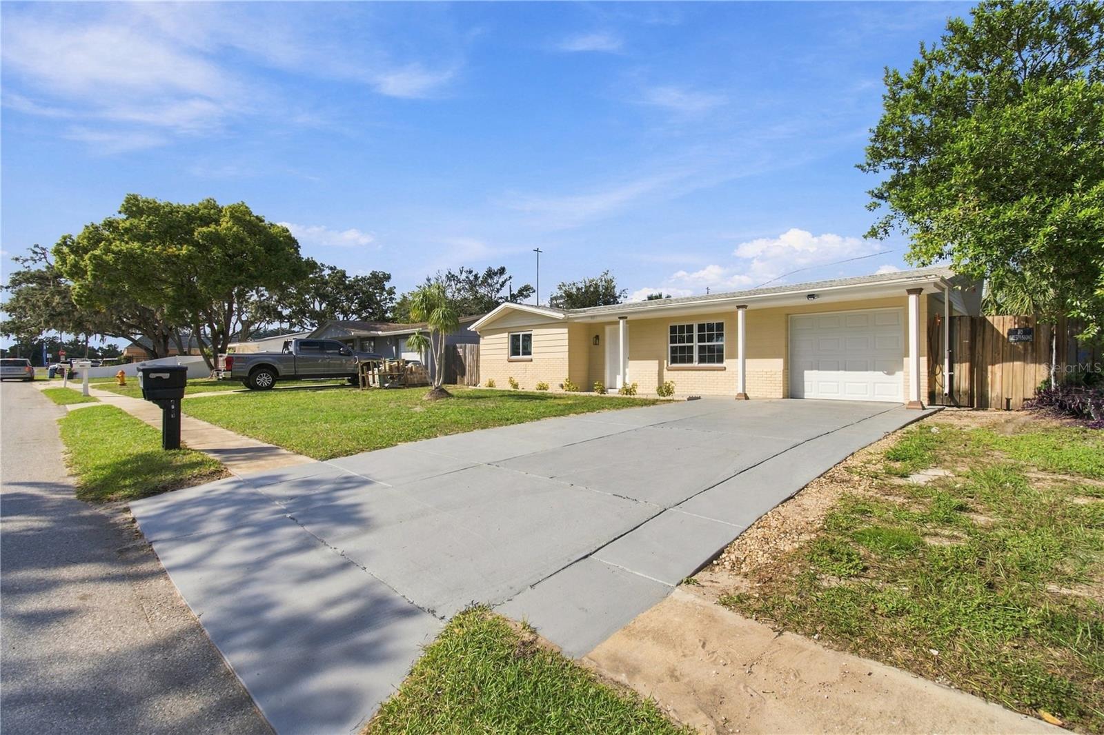 4601 EASTWOOD LANE, Holiday, FL 34690