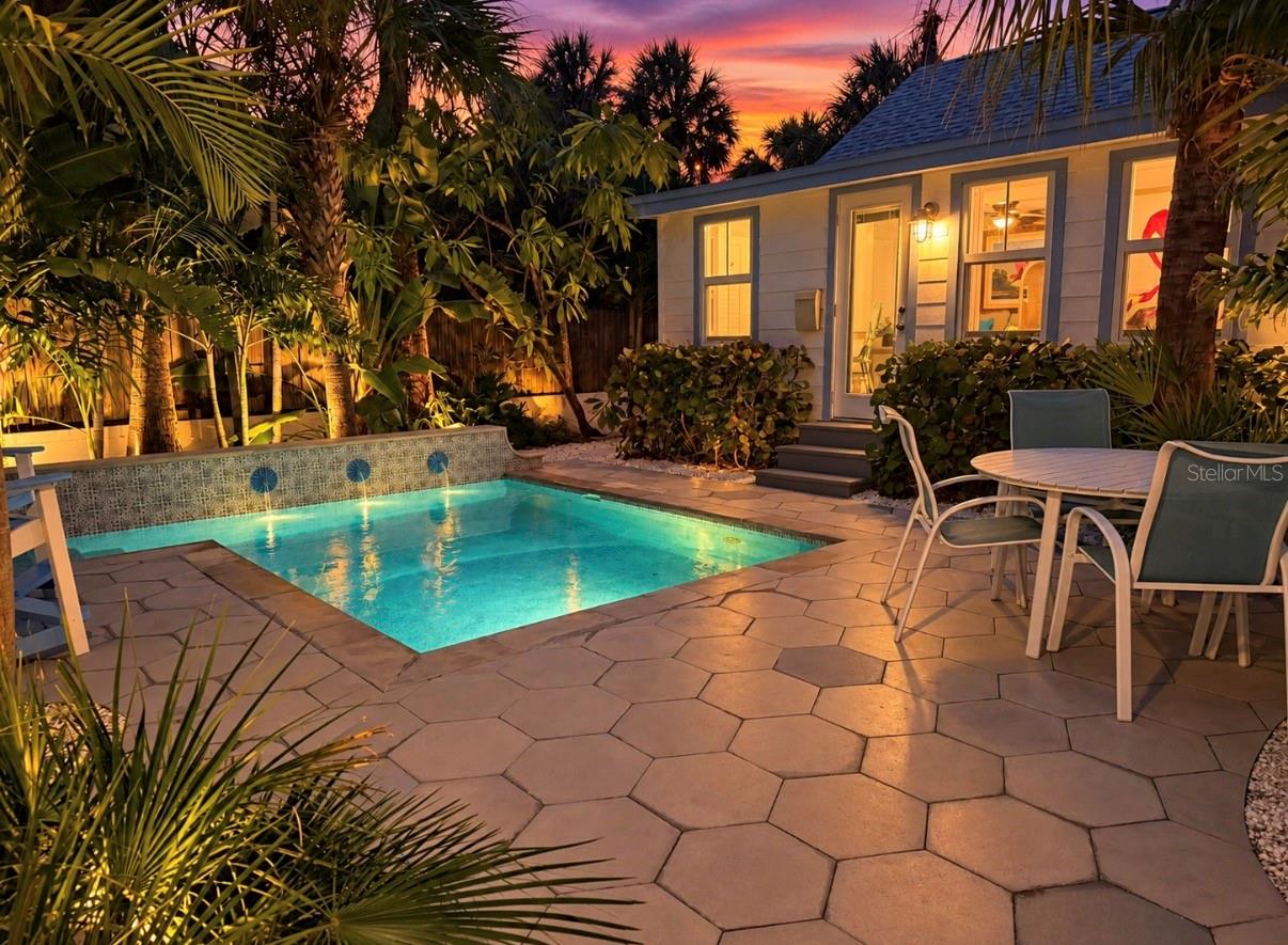 105 6TH AVENUE, St Pete Beach, FL 33706