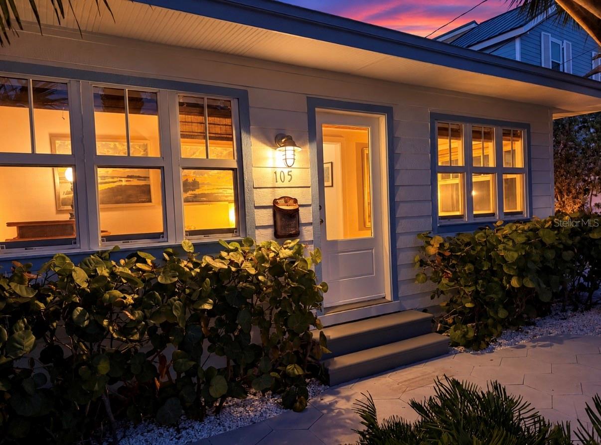 105 6TH AVENUE, St Pete Beach, FL 33706
