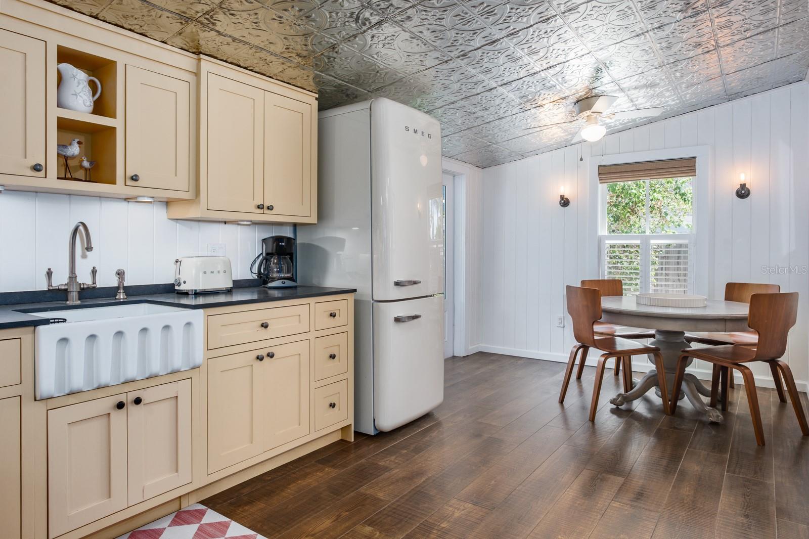 Main Cottage Kitchen