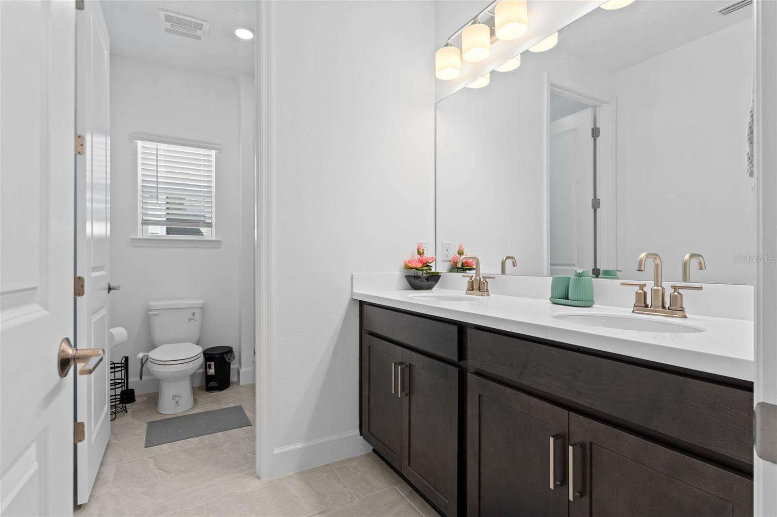 1628 LONGLINER LOOP, Wesley Chapel, FL 33543