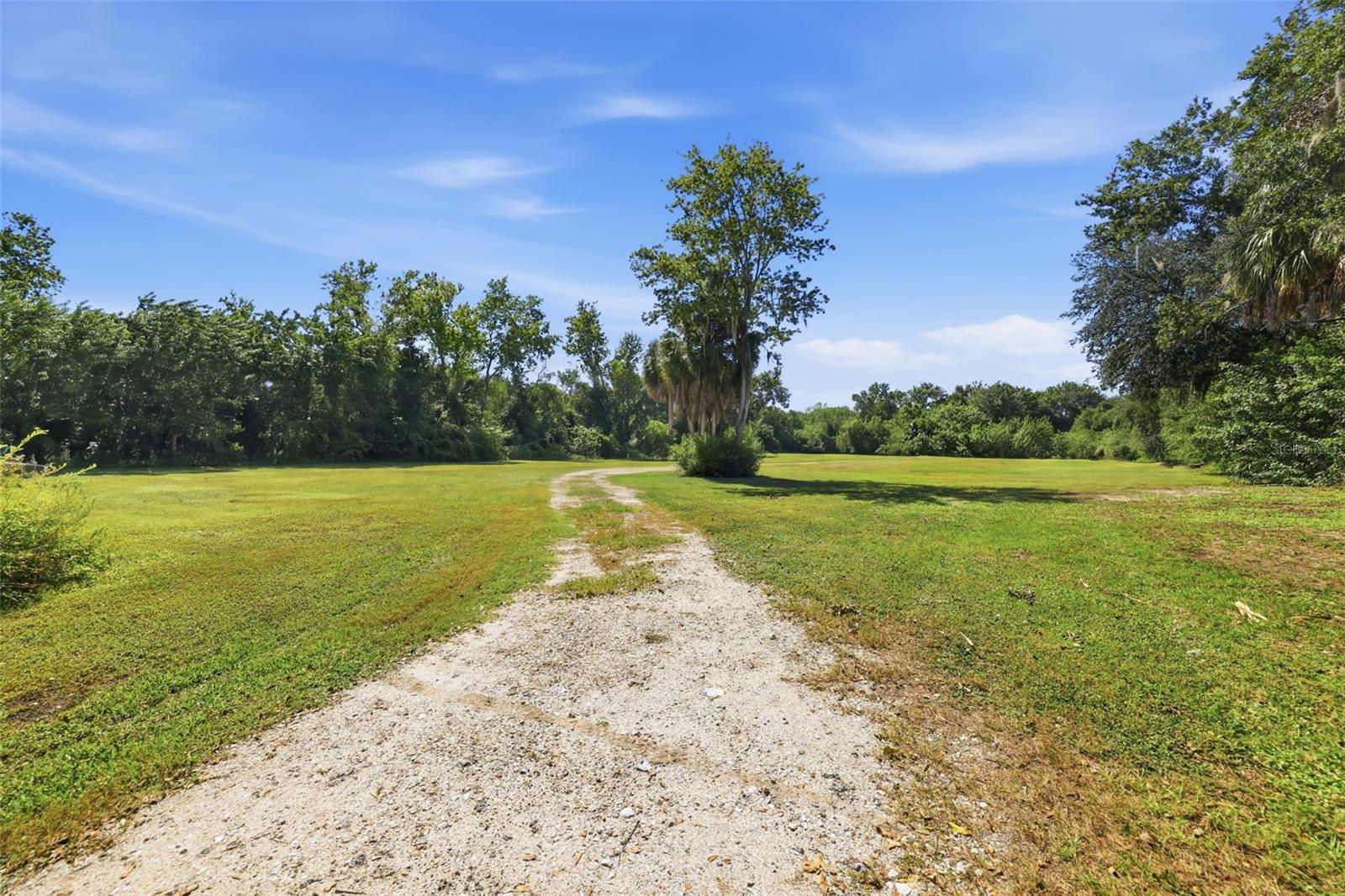 11711 MESSLER ROAD, Gibsonton, FL 33534