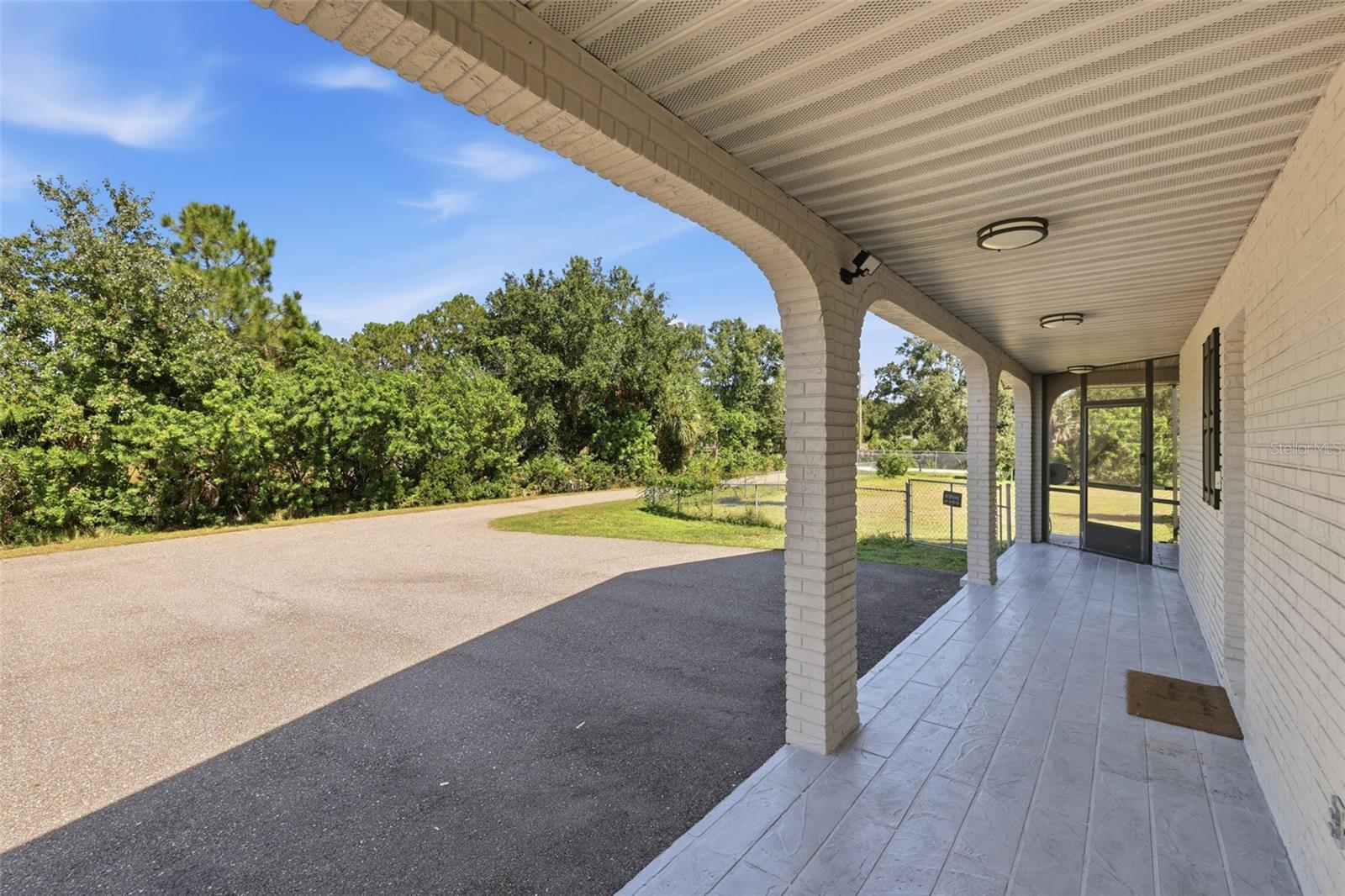 11711 MESSLER ROAD, Gibsonton, FL 33534