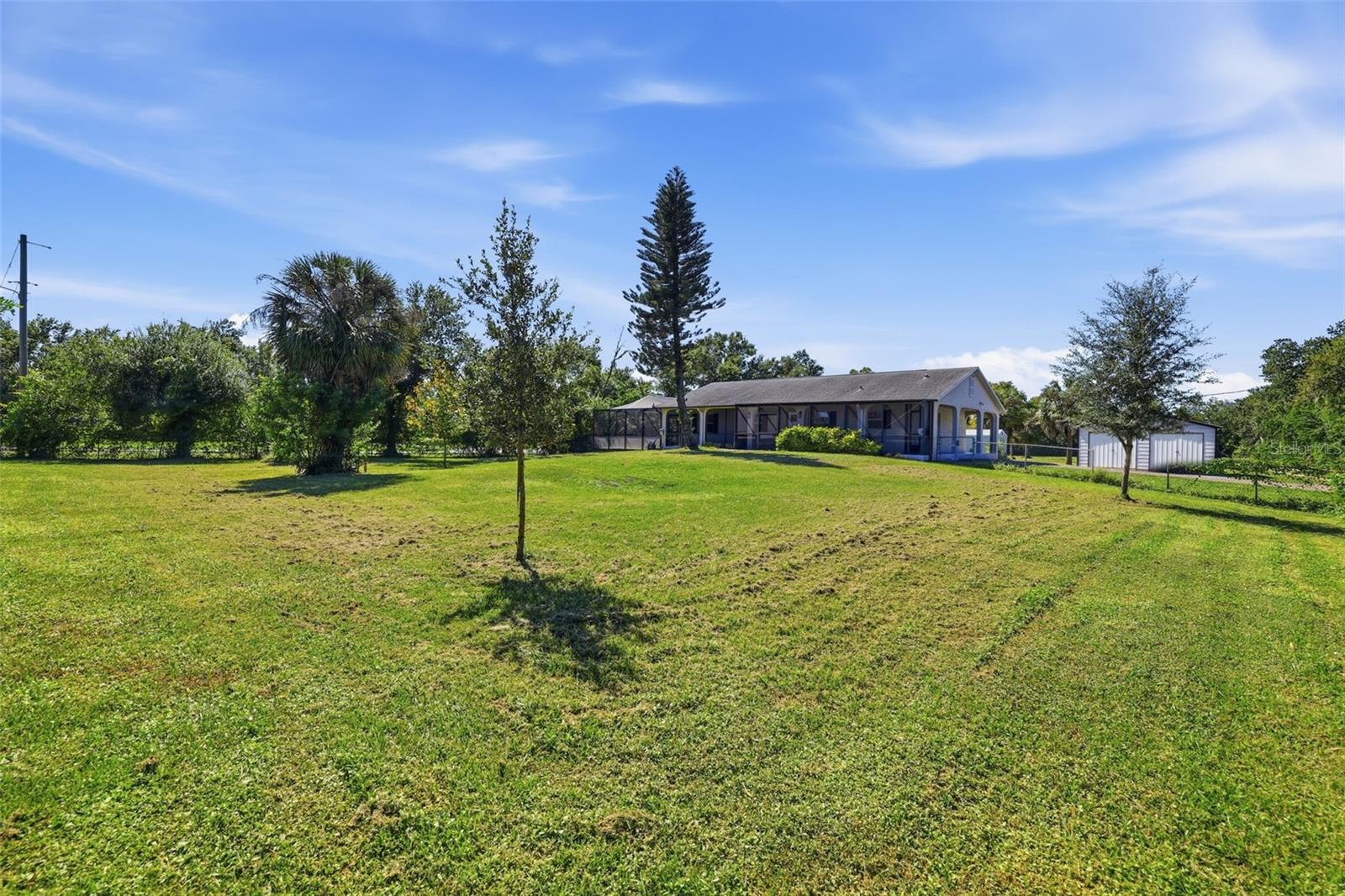 11711 MESSLER ROAD, Gibsonton, FL 33534