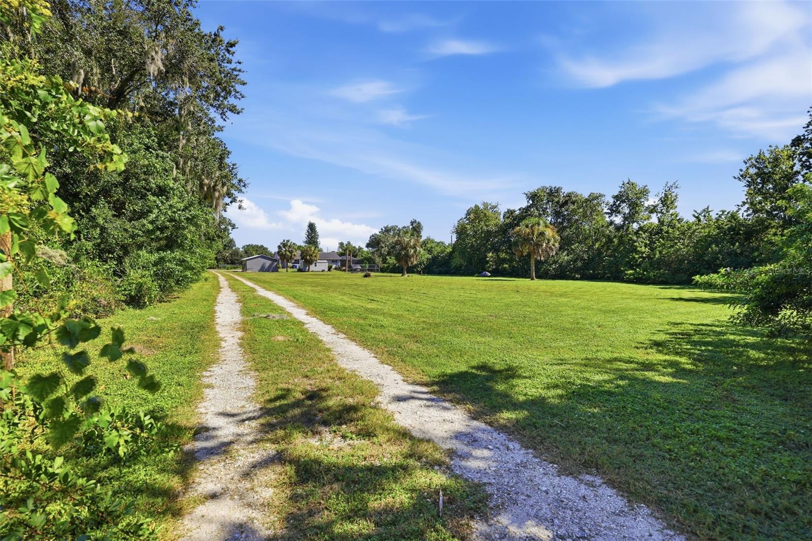 11711 MESSLER ROAD, Gibsonton, FL 33534
