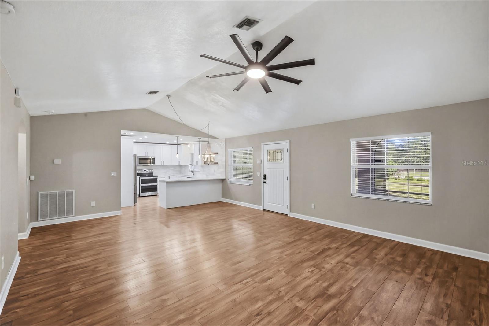 11711 MESSLER ROAD, Gibsonton, FL 33534
