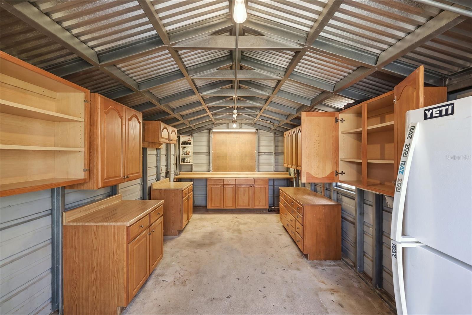 11711 MESSLER ROAD, Gibsonton, FL 33534