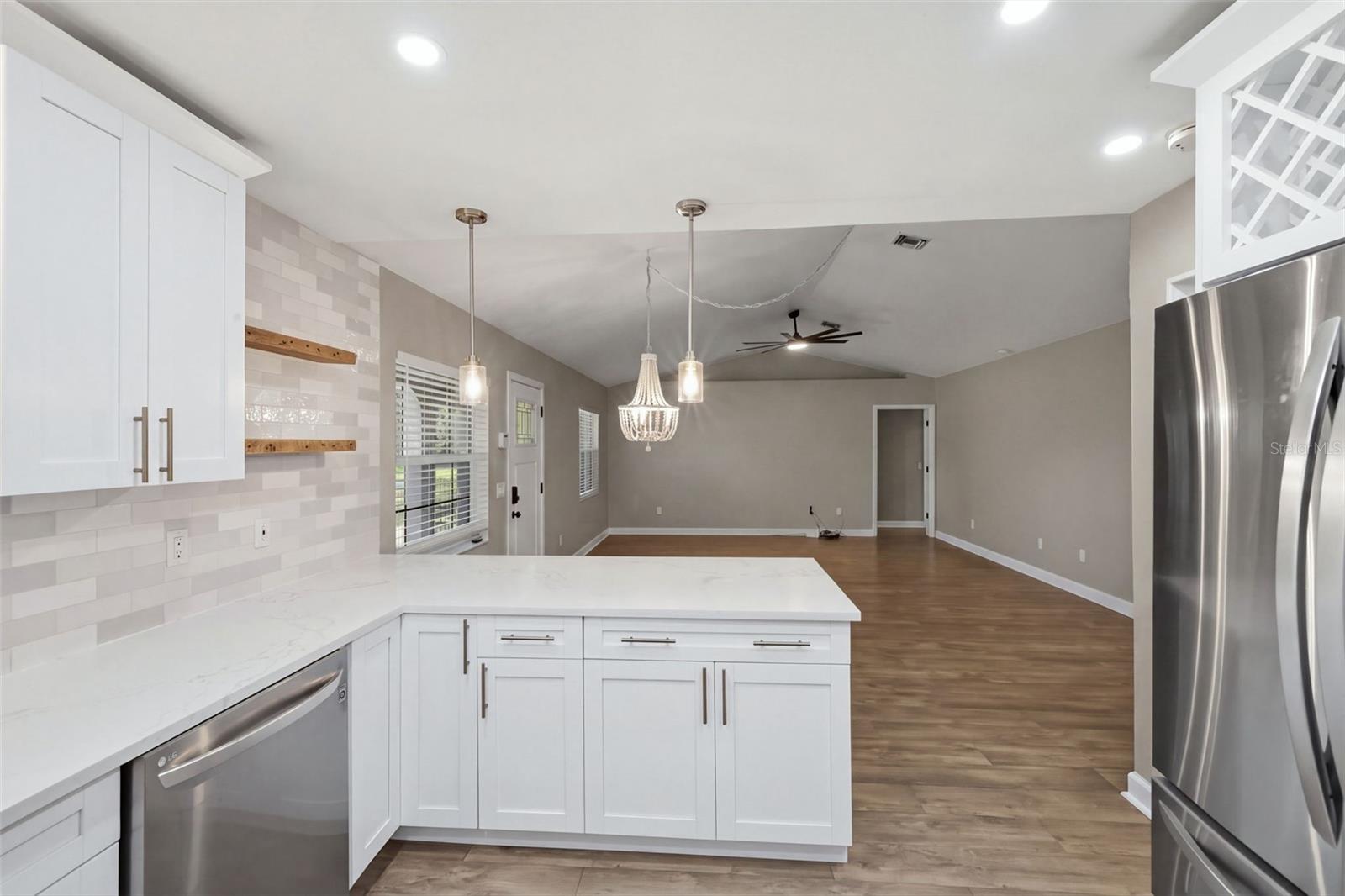 11711 MESSLER ROAD, Gibsonton, FL 33534 11711 MESSLER ROAD, Gibsonton, FL 33534