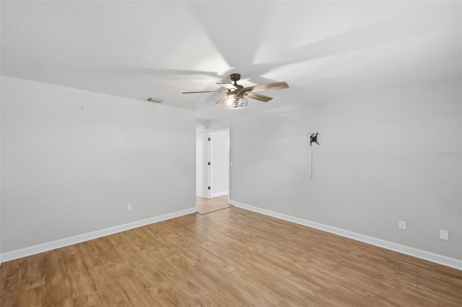 11711 MESSLER ROAD, Gibsonton, FL 33534