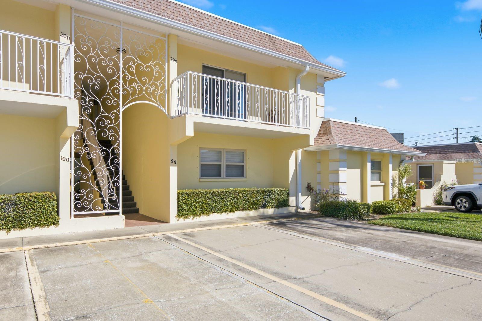 610 INDIAN ROCKS ROAD N, #299, Belleair Bluffs, FL 33770
