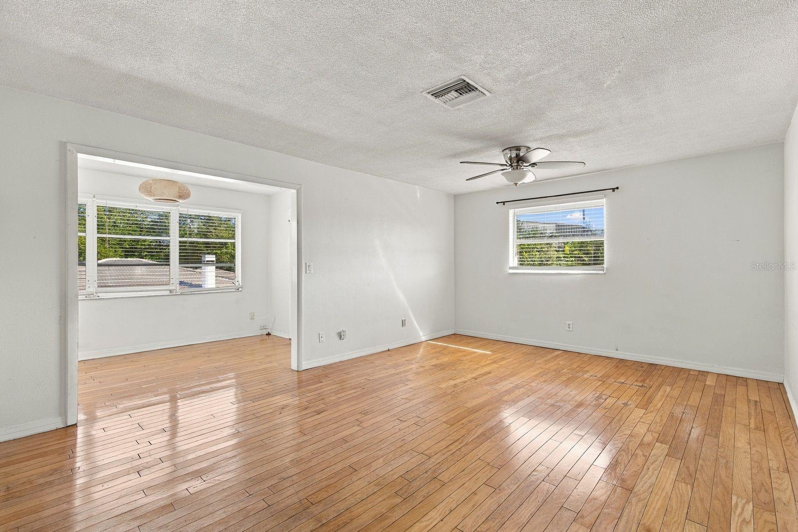 610 INDIAN ROCKS ROAD N, #299, Belleair Bluffs, FL 33770