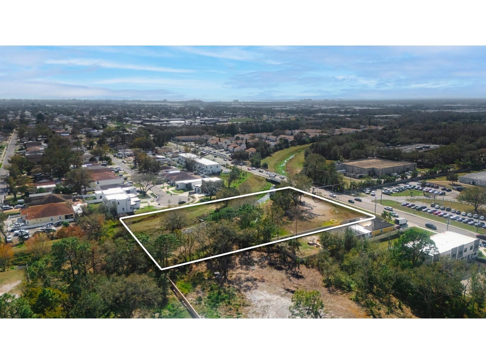 7801 N MANHATTAN AVENUE, Tampa, FL 33614