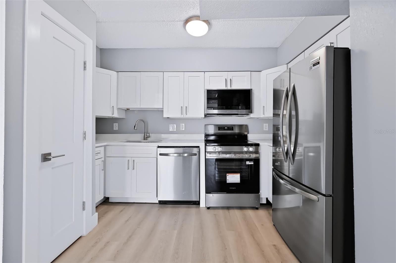 10365 PARADISE BOULEVARD, #5, Treasure Island, FL 33706