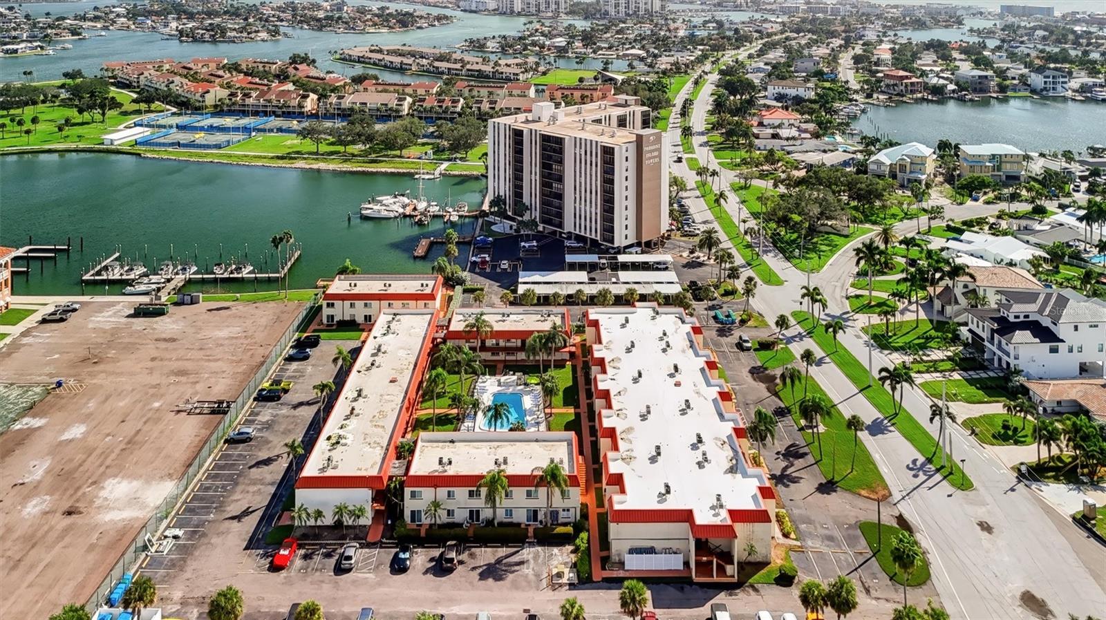 10365 PARADISE BOULEVARD, #5, Treasure Island, FL 33706