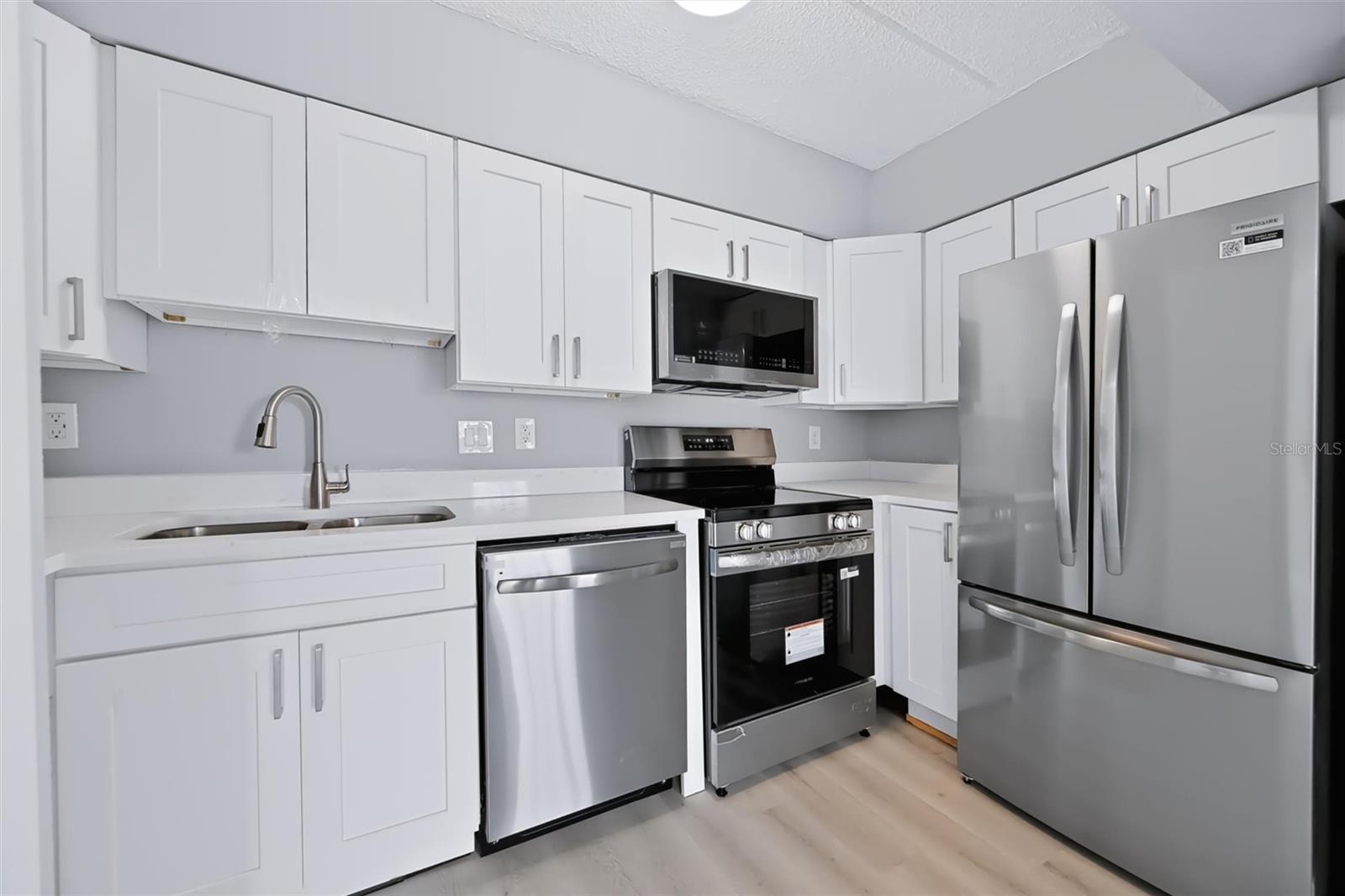 10365 PARADISE BOULEVARD, #5, Treasure Island, FL 33706