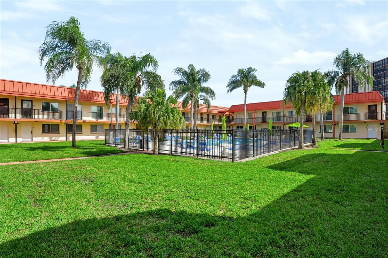 10365 PARADISE BOULEVARD, #5, Treasure Island, FL 33706