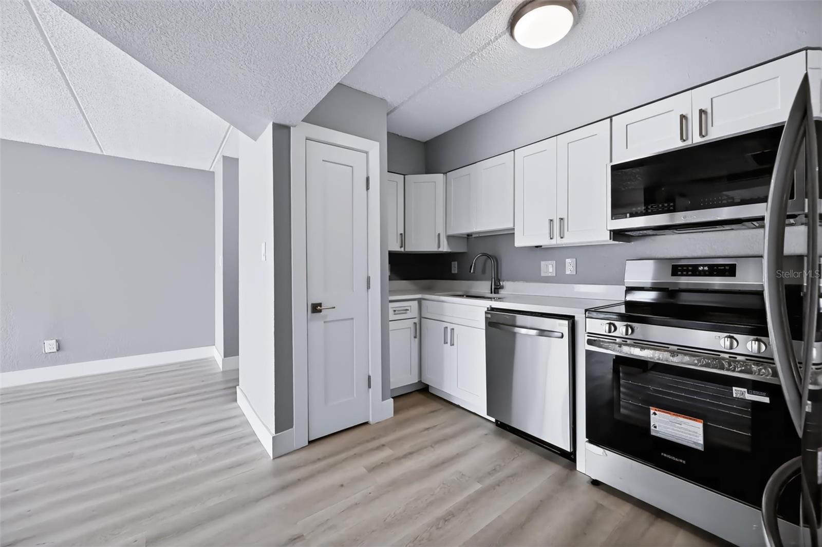 10365 PARADISE BOULEVARD, #5, Treasure Island, FL 33706