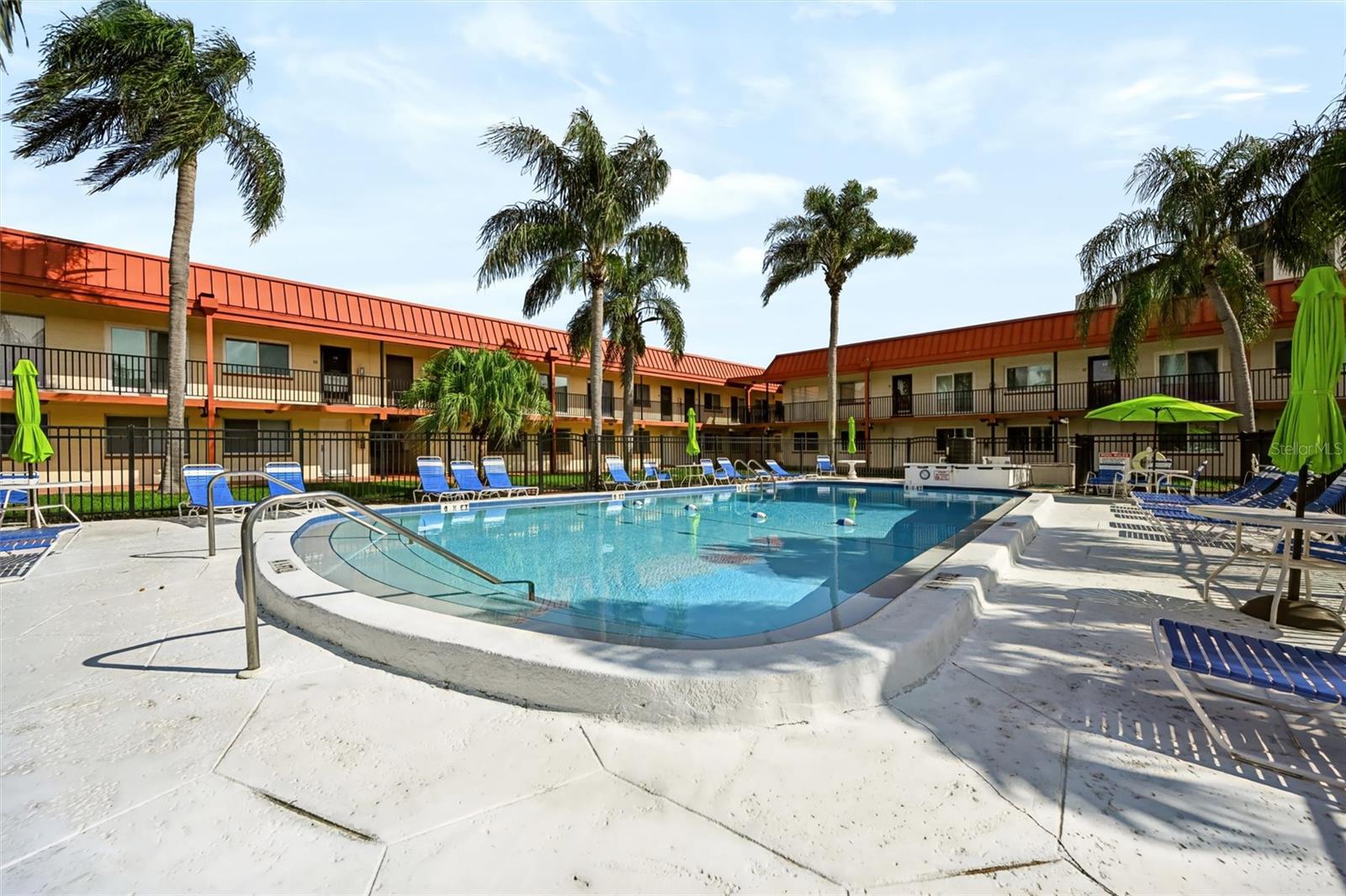 10365 PARADISE BOULEVARD, #5, Treasure Island, FL 33706