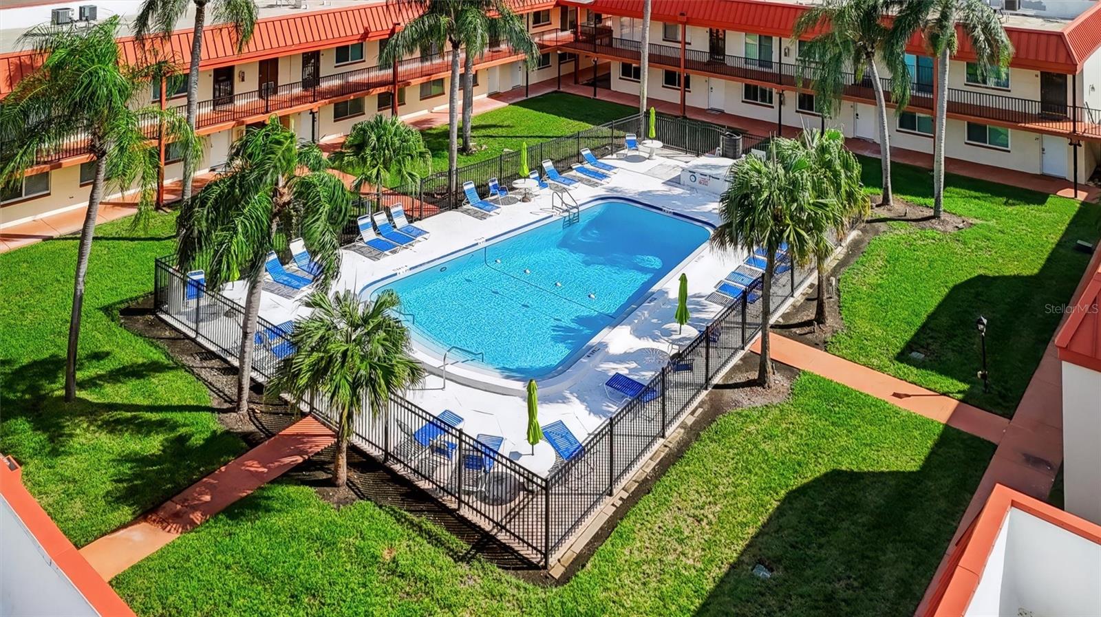 10365 PARADISE BOULEVARD, #5, Treasure Island, FL 33706