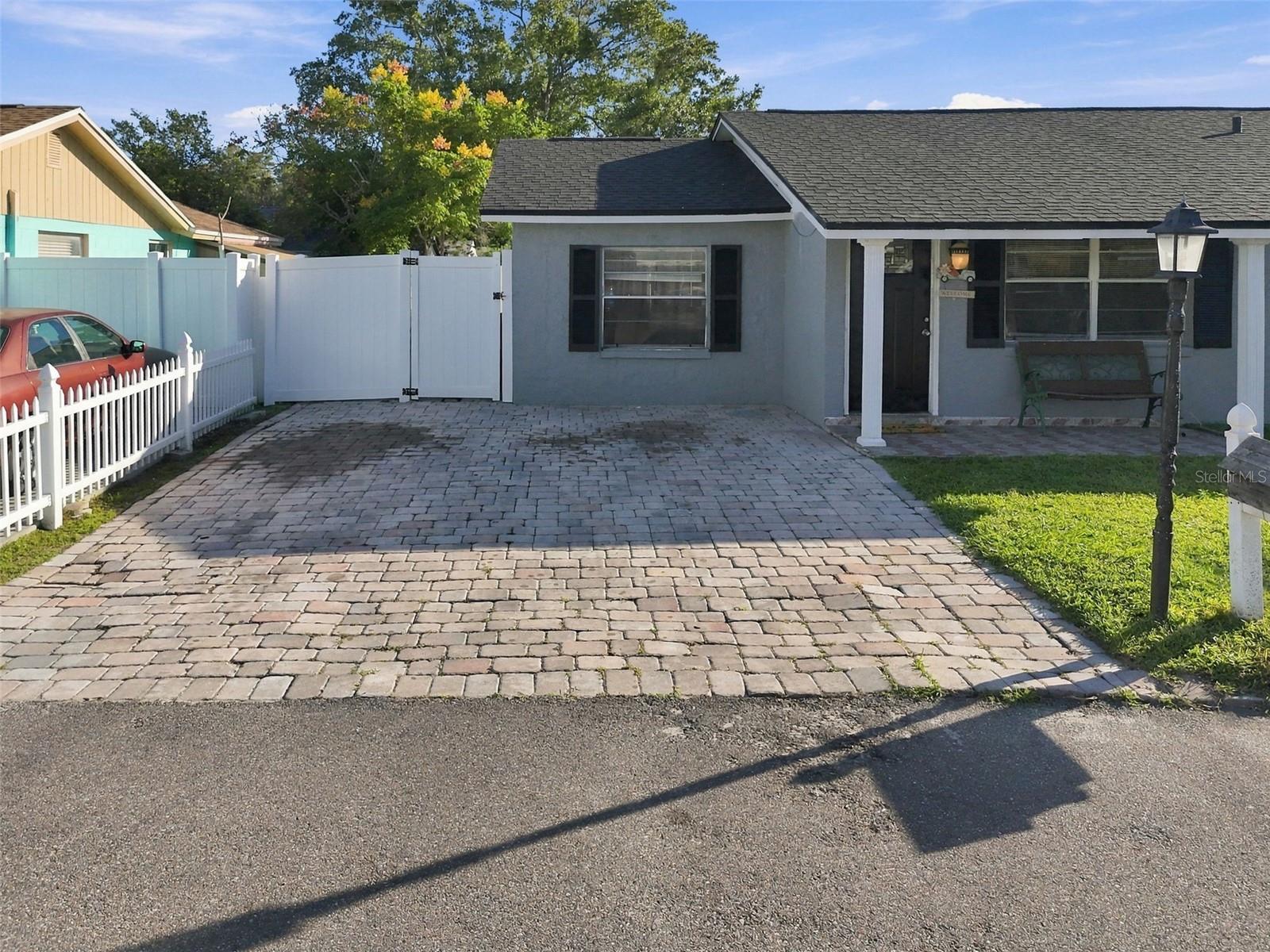 10118 WHEATLEY HILLS COURT, Tampa, FL 33615