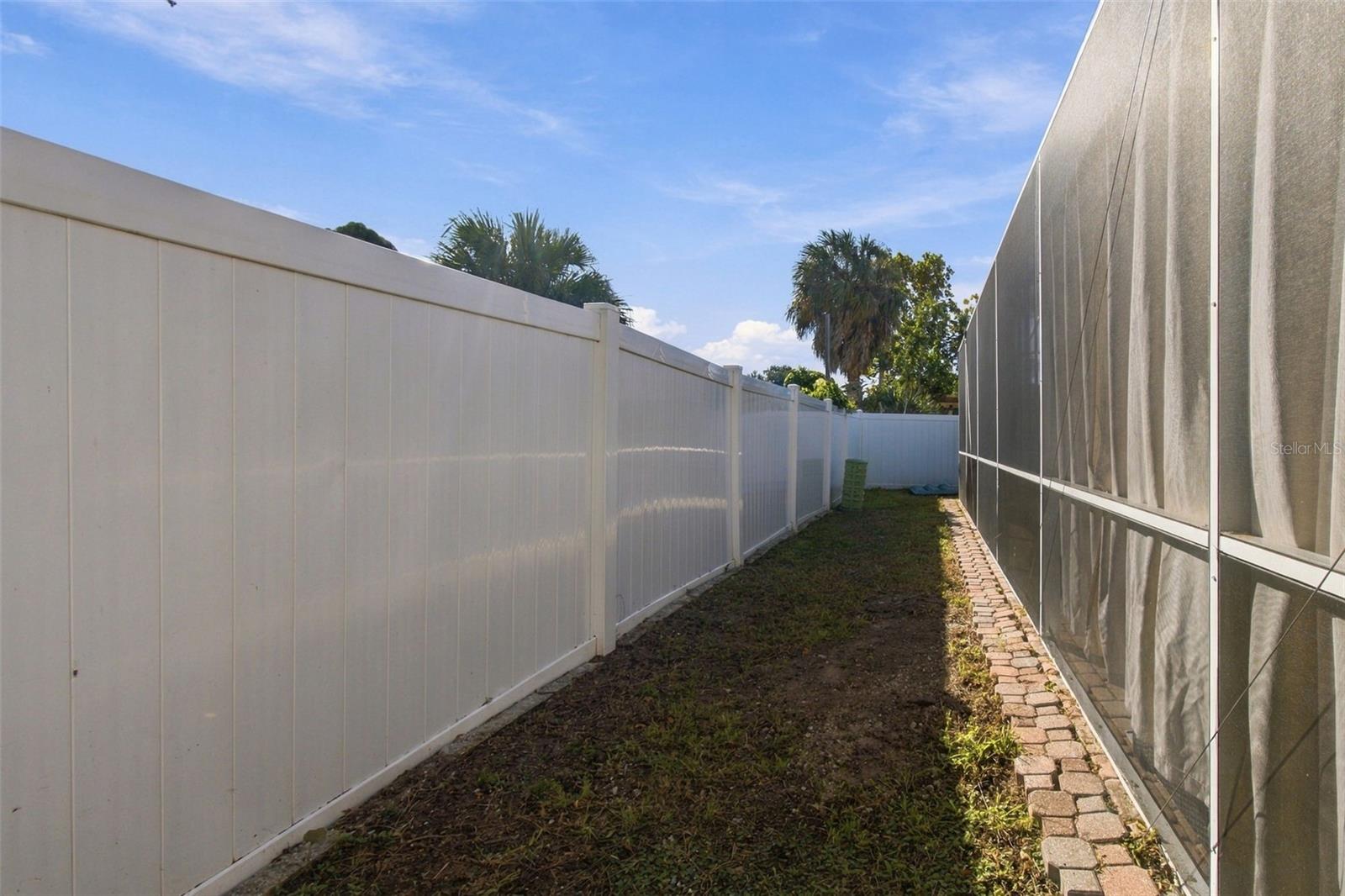 10118 WHEATLEY HILLS COURT, Tampa, FL 33615