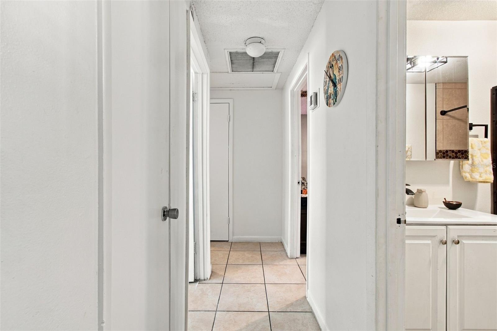 10118 WHEATLEY HILLS COURT, Tampa, FL 33615