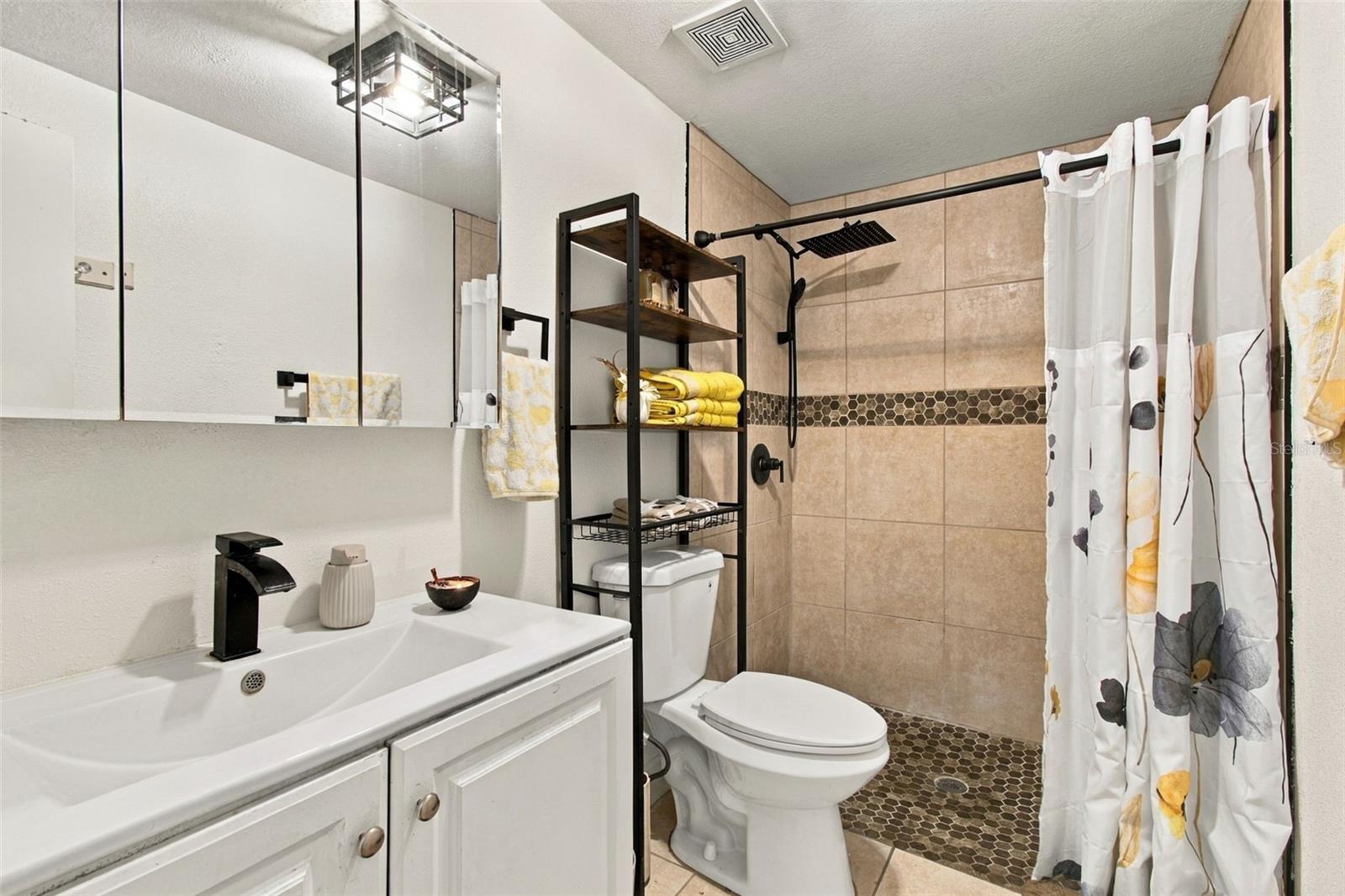 10118 WHEATLEY HILLS COURT, Tampa, FL 33615
