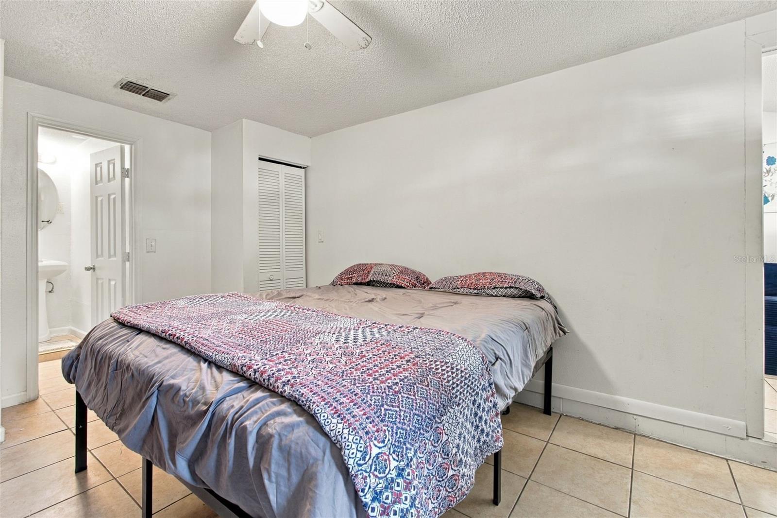 10118 WHEATLEY HILLS COURT, Tampa, FL 33615