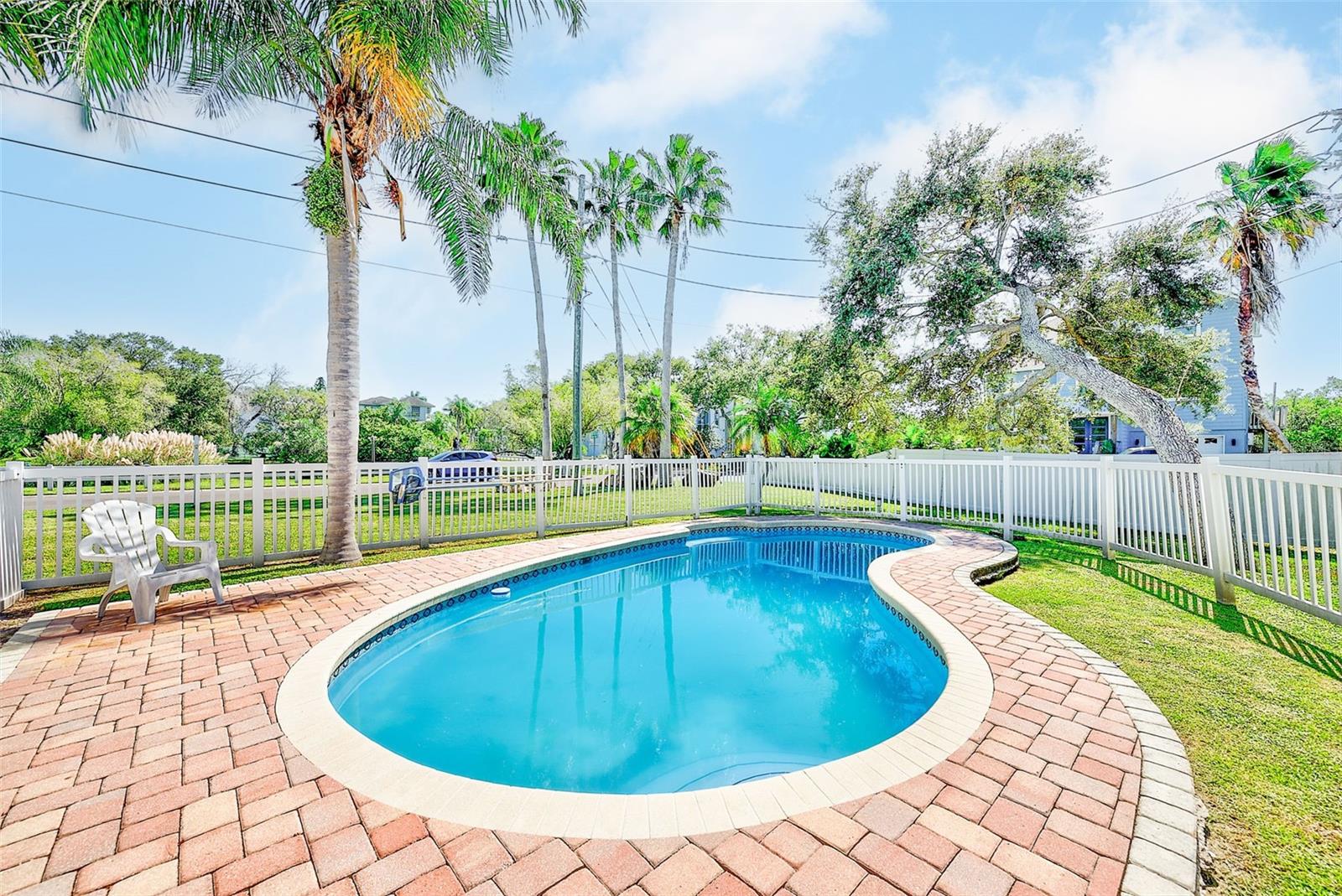 7400 140TH STREET, Seminole, FL 33776