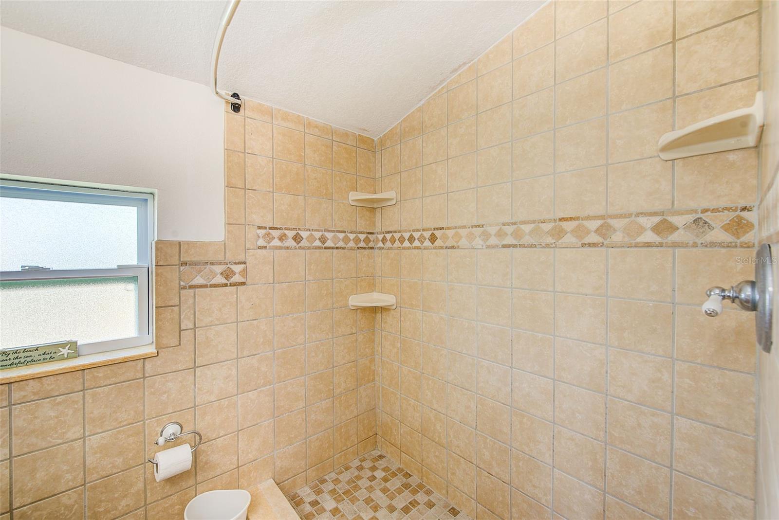 7400 140TH STREET, Seminole, FL 33776